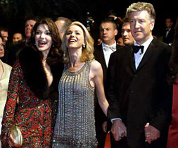 David Lynch and his cast at Cannes 2001